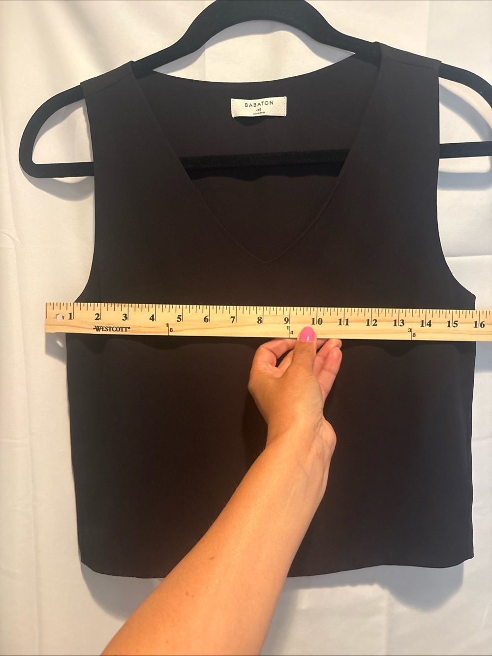 Babaton Black V-Neck Sleeveless Shell Top - Picture 8 of 8